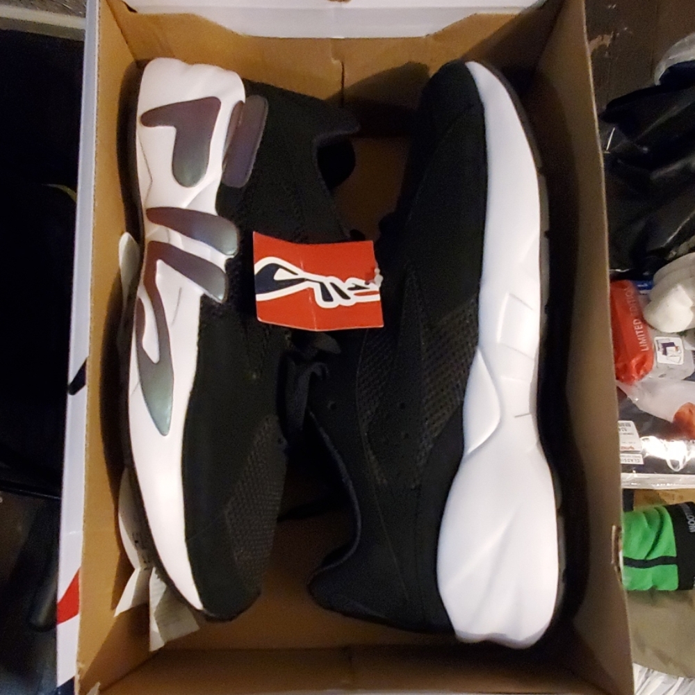 Sneakers